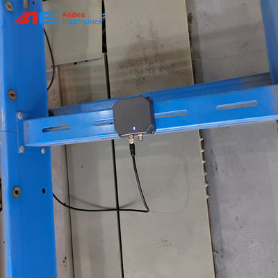 Distance longue UHF RFID lecteur intégré avec RS232 RS485 TCP Distance de lecture 0-3 M